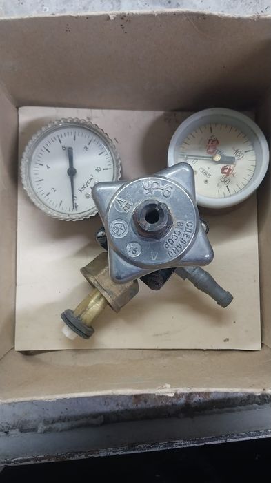 Углекислый редукторы УР-6 и УР-2