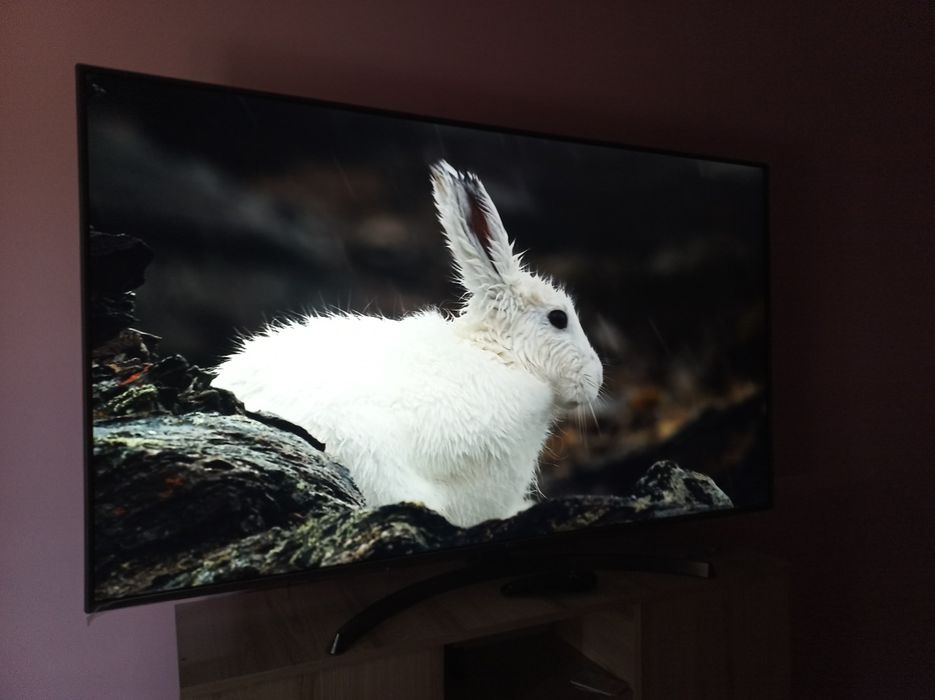 Телевизор очень огромный lg оригинал очень дешево!