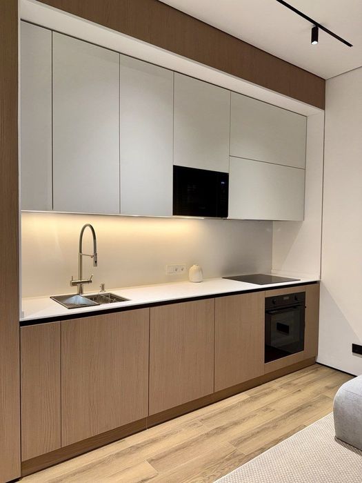 Продается  2/7/12  Мирабад авеню