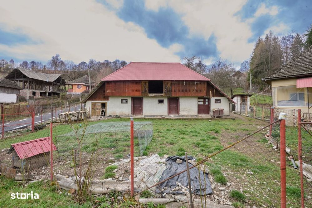 Casa  la munte cu teren generos in Com. Nucsoara, loc. Slatina jud. A