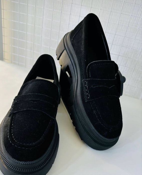 Лоферы замшевые.