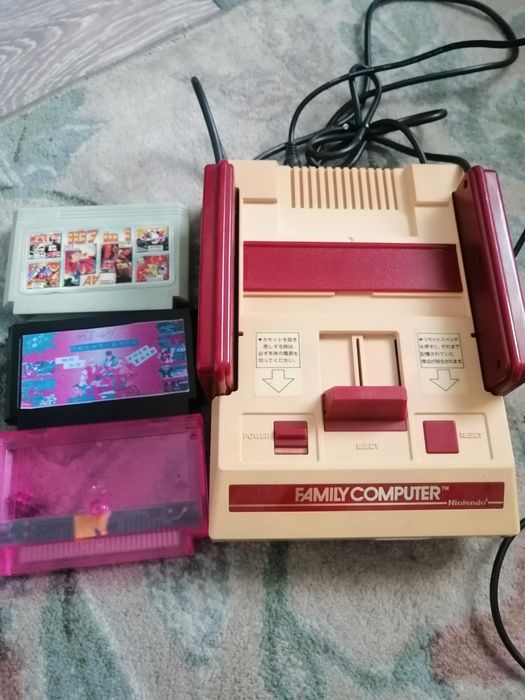 Продам Nintendo Famicom