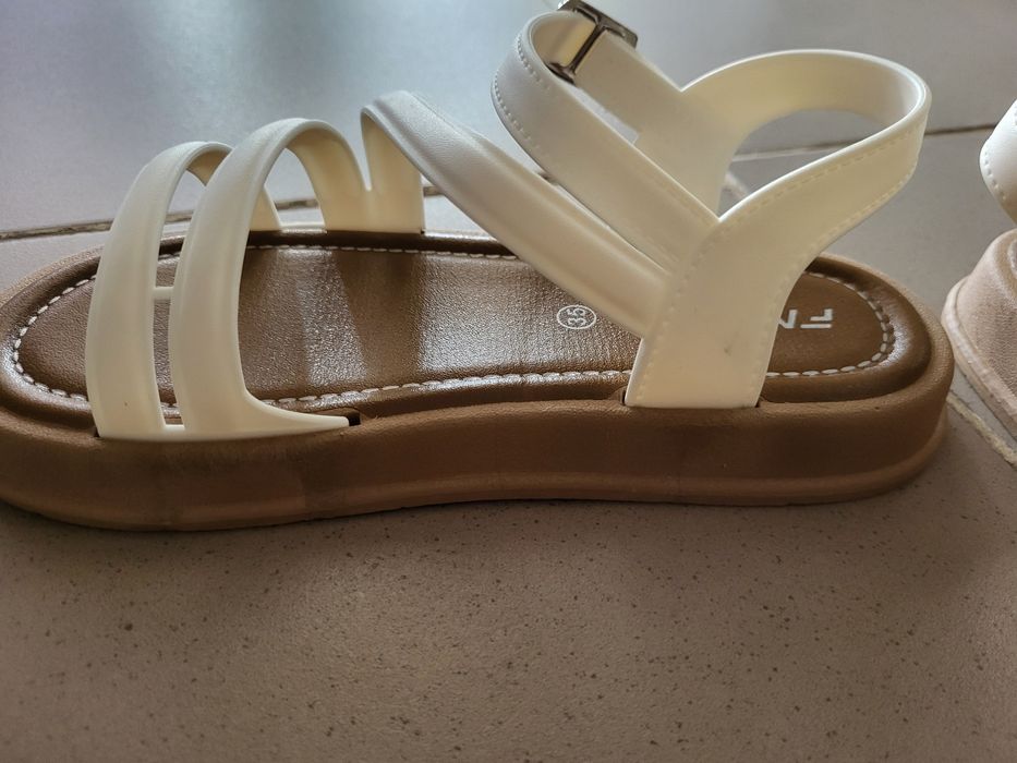 Сандалии детские