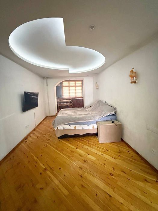 Продаётся 2х комнатная квартира, ЦУМ , ул Шарафа Рашидова