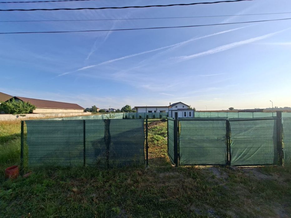 Teren vânzare, intravilan cu anexă gospodărească (container)