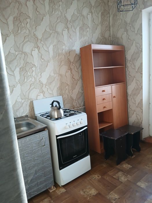 Сдается квартира в 10 мкр.