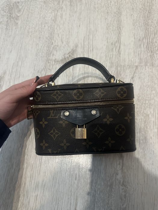 Чанта Louis vuitton