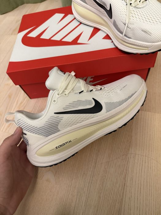 Беговые кроссовки Nike