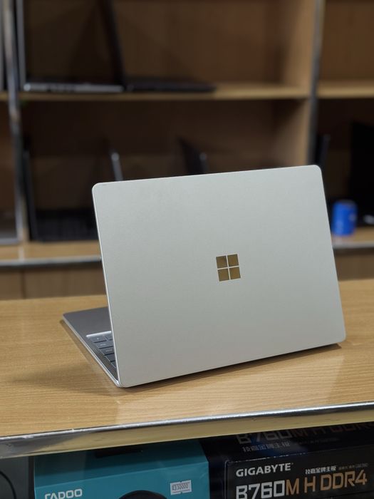 Windows Surface Go 2 Ideal xolatda
