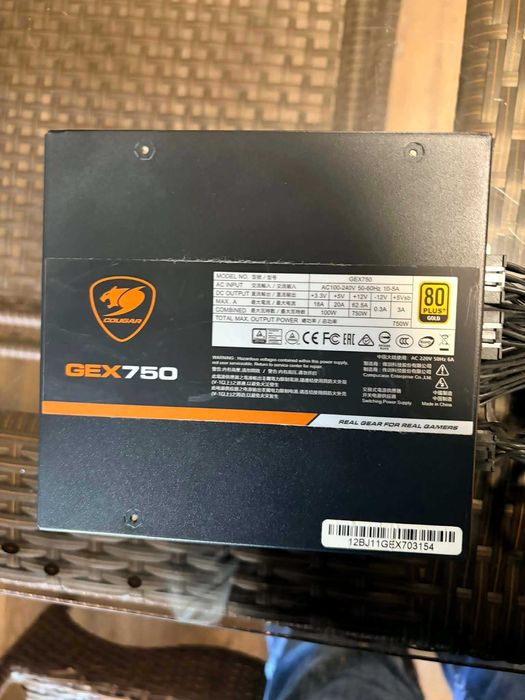 Cougar GEX750 80 Plus Gold Захранване