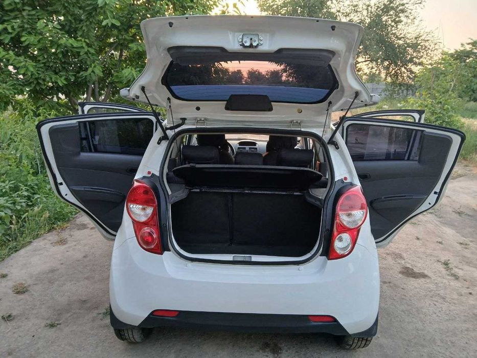 Spark 1 pozitsiya 2 pozitsiya qilingan.