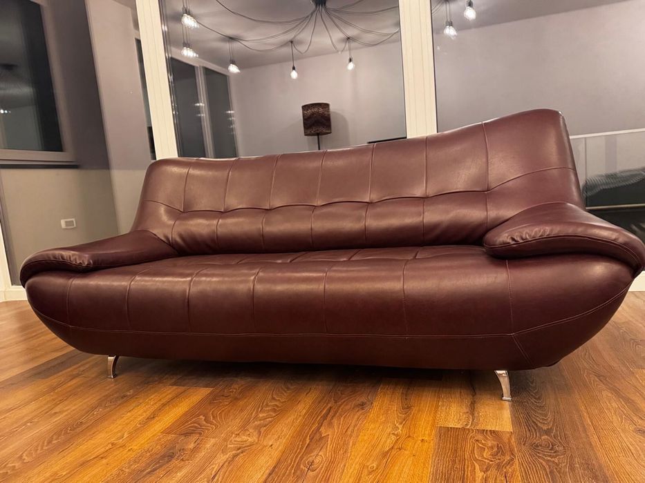 Canapea din piele naturala