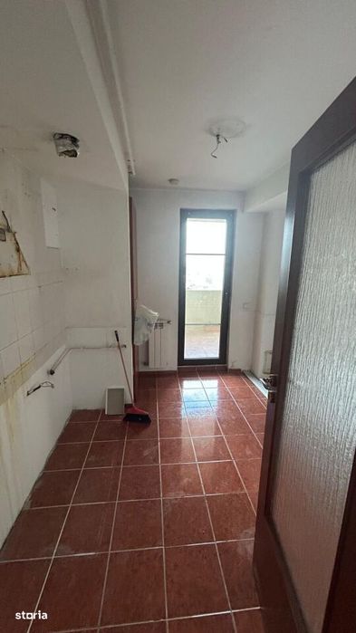 Apartament 3 camere S4 str Savinesti