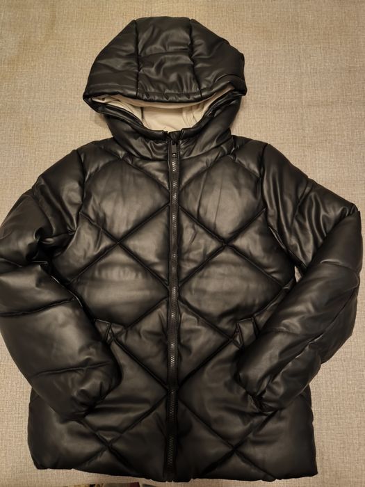 Продам классную весеннюю куртку для девочки в отличном состоянии