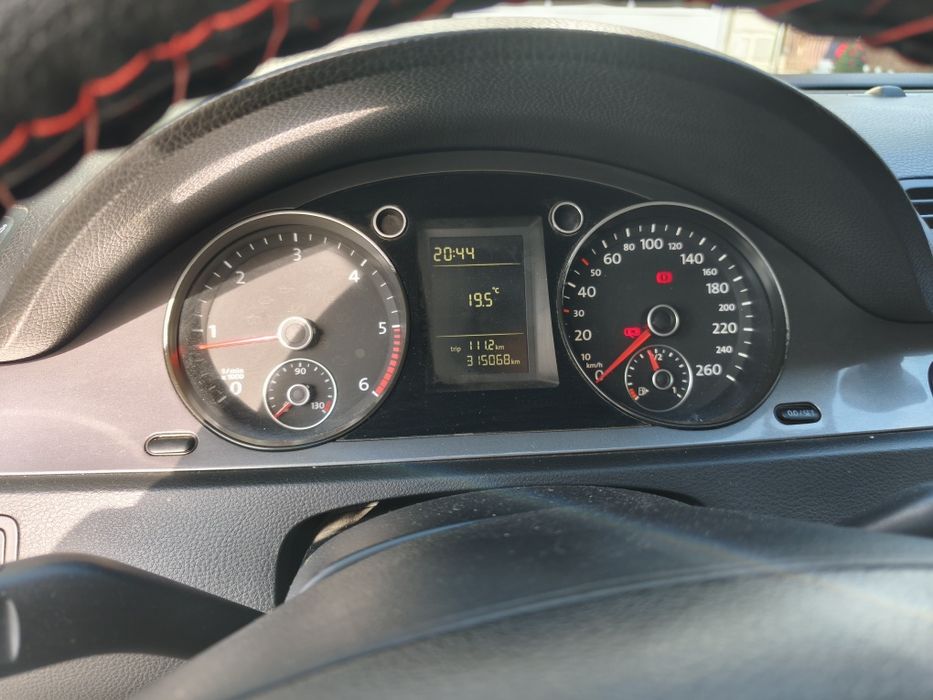 Vând vw passat b6