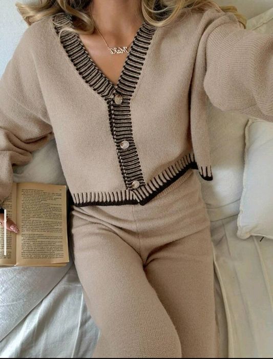 Дамски плетен комплект - размер S