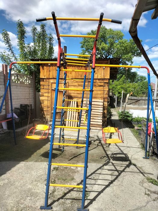 Шведская уличная стенка, игровая площадка
