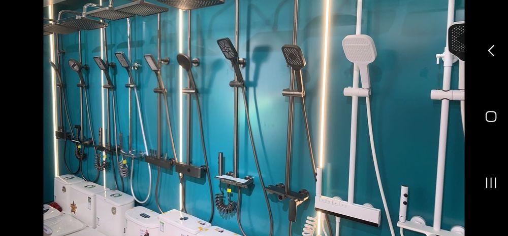 Смесители для ванных и душевых