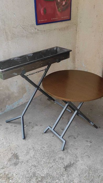 Шашлычницы и стол. Комплект.