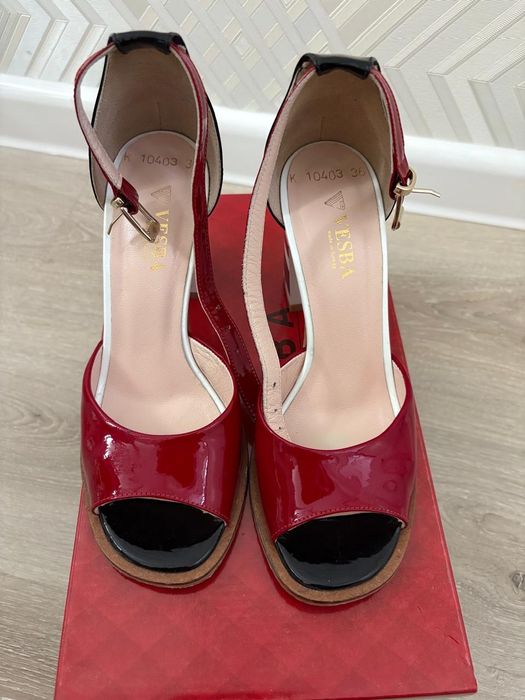 Продается туфли женская