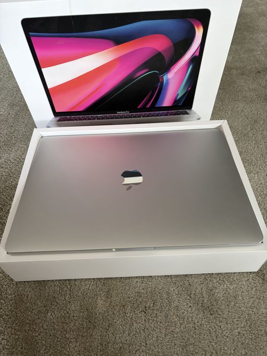 MacBook Pro 13” 2022