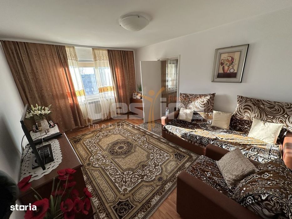 Apartament cu 3 camere de vânzare – Zona Casa de Cultură, Constanța