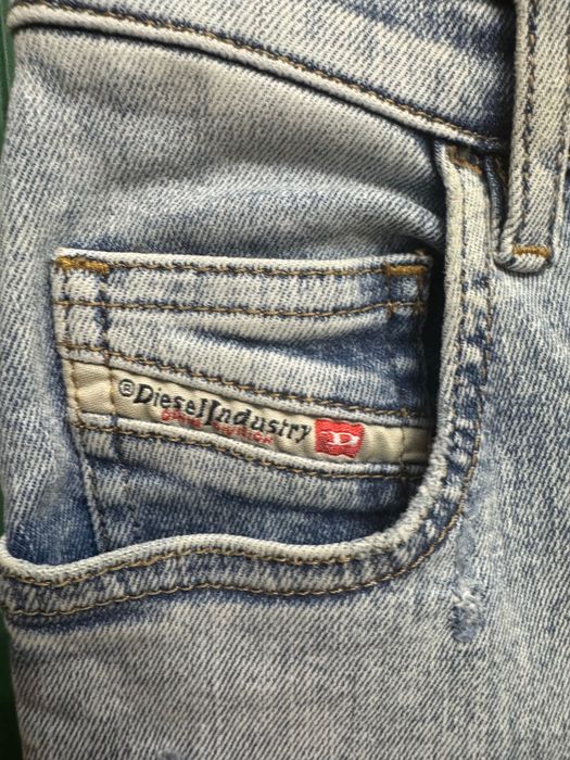 Продам джинсы diesel