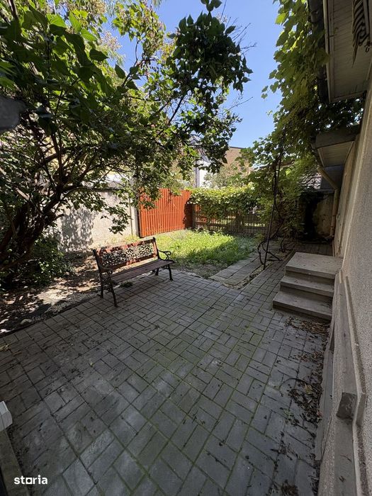 Vila 8 camere in cartier exclusiv de vile, bd Decebal