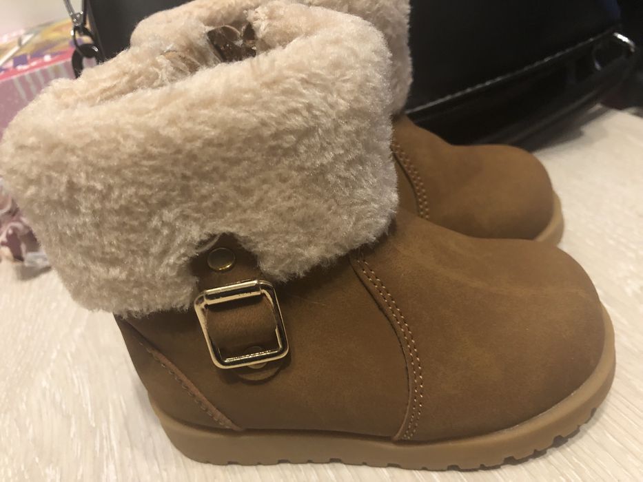 Продам ботиночки весна