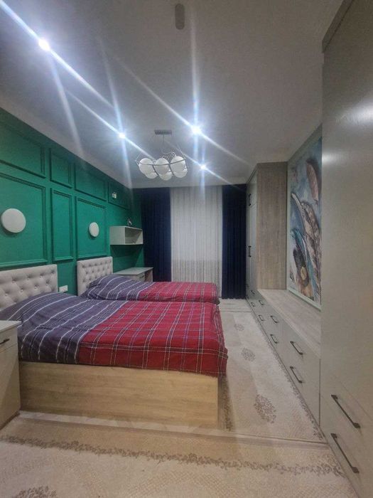 продается квартира новостройка 4/2/8 Чилонзар