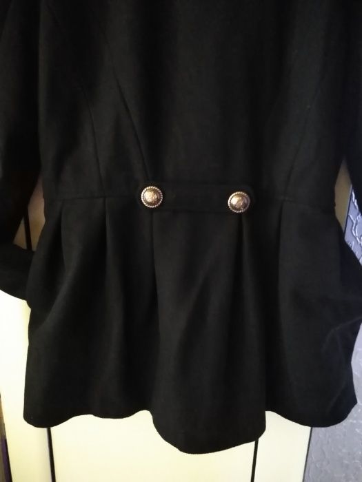 Кокетно палтенце