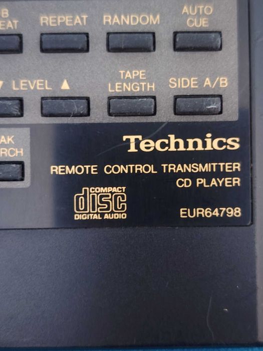 Telecomenzi Technics EUR64798 și Yamaha ZV38420