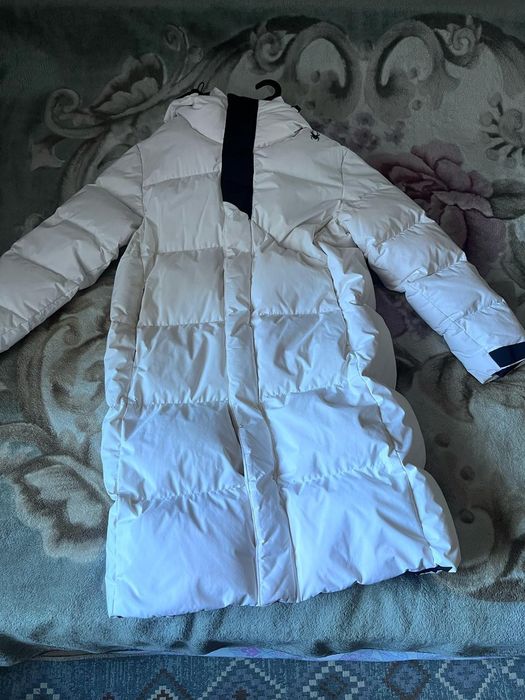 Продам женский пуховик