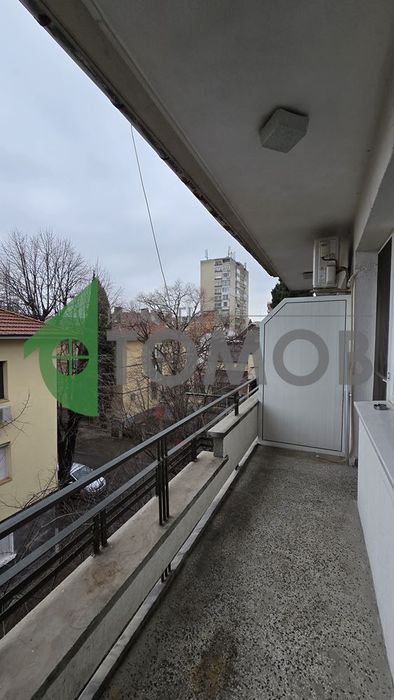 Топъл двустаен апартамент в Центъра на града