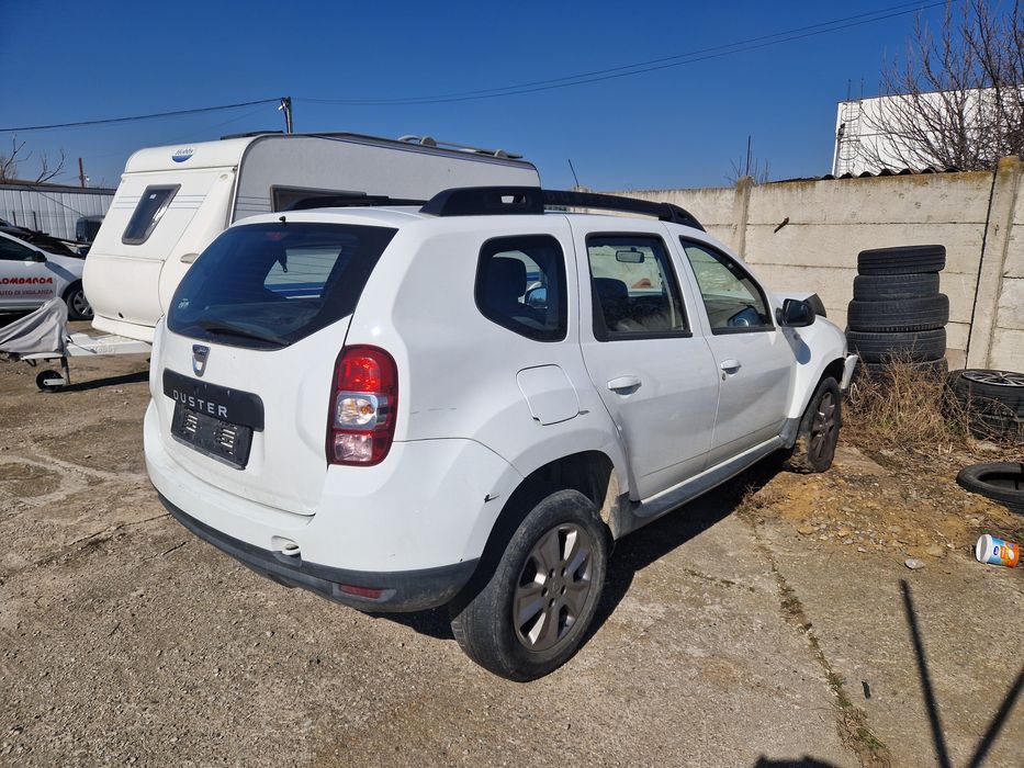 Dacia Duster. avariat 1.5 diesel.  158000km