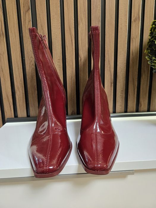 Бордо Обувки на ток