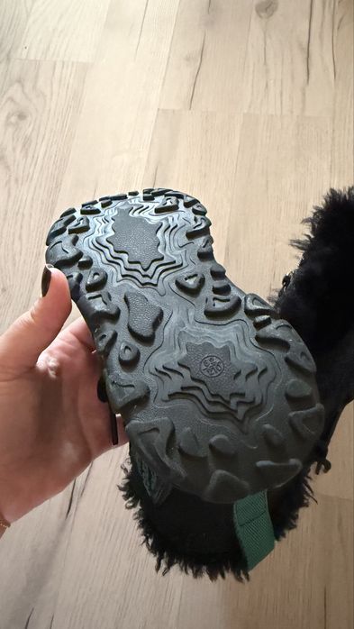 Продам детские зимние сапоги