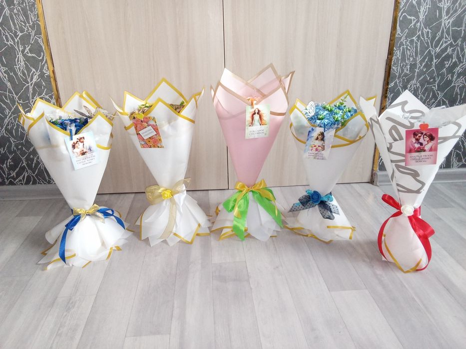 Букеты из атласных лент