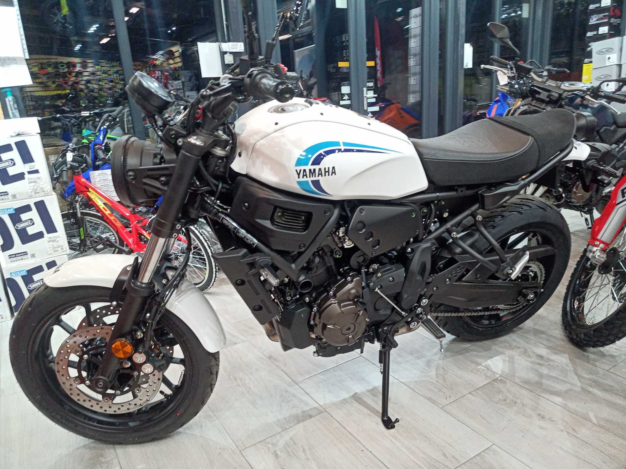Yamaha xsr700 pret sales