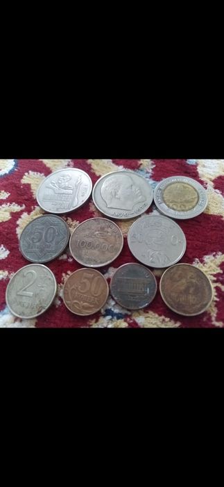 Старые монеты продаются