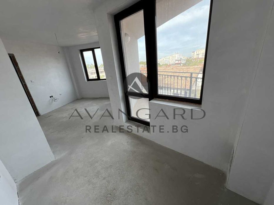 Продава се Двустаен апартамент в Пловдив, Център - 60 кв.м за 2317 €/кв.м - Снимка #2