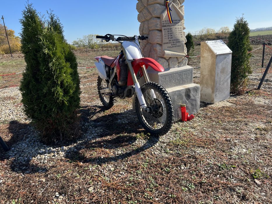 Honda 250 2009.