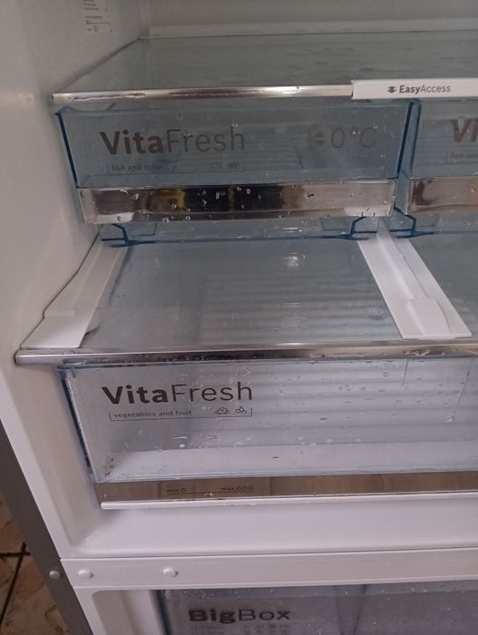 XXL Иноксов комбиниран хладилник с фризер Бош Bosch 2 години гаранция!