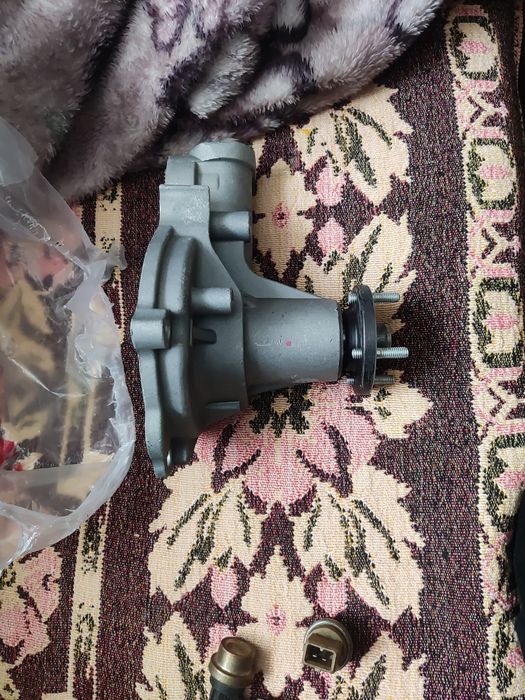 Продам помпу охлаждения GMB JAPAM