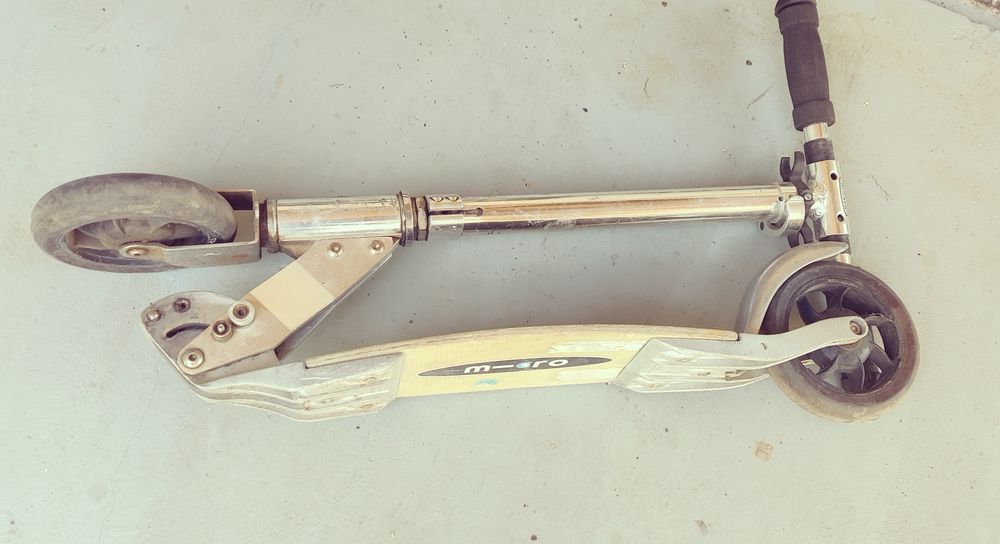 Trotineta ajustabila pliabilă