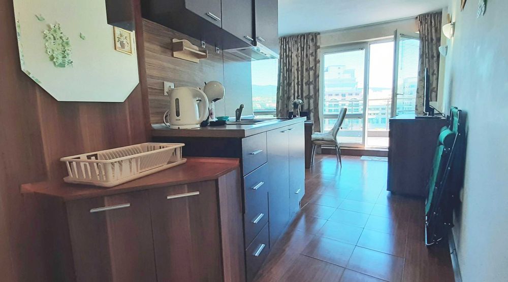 Дава се под наем Двустаен апартамент в к.к. Слънчев бряг - 55 кв.м за 340 € - Снимка #1