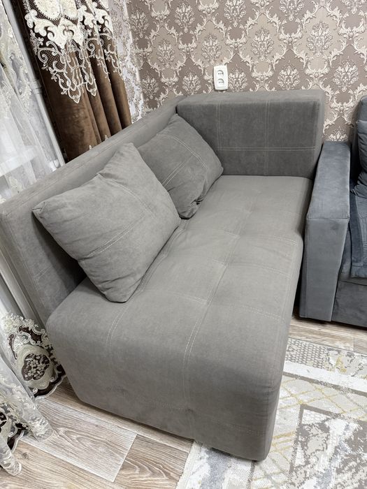 Продам мини диван в отличном состояний