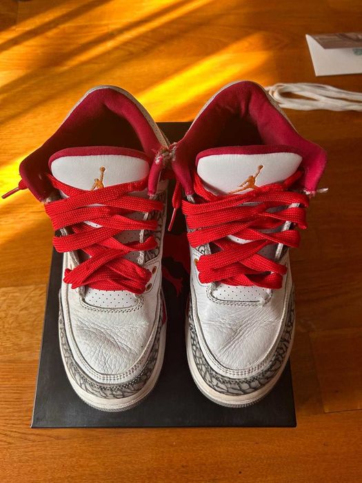 Pantofi sport marca Nike Air Jordan 3 Cardinal Red