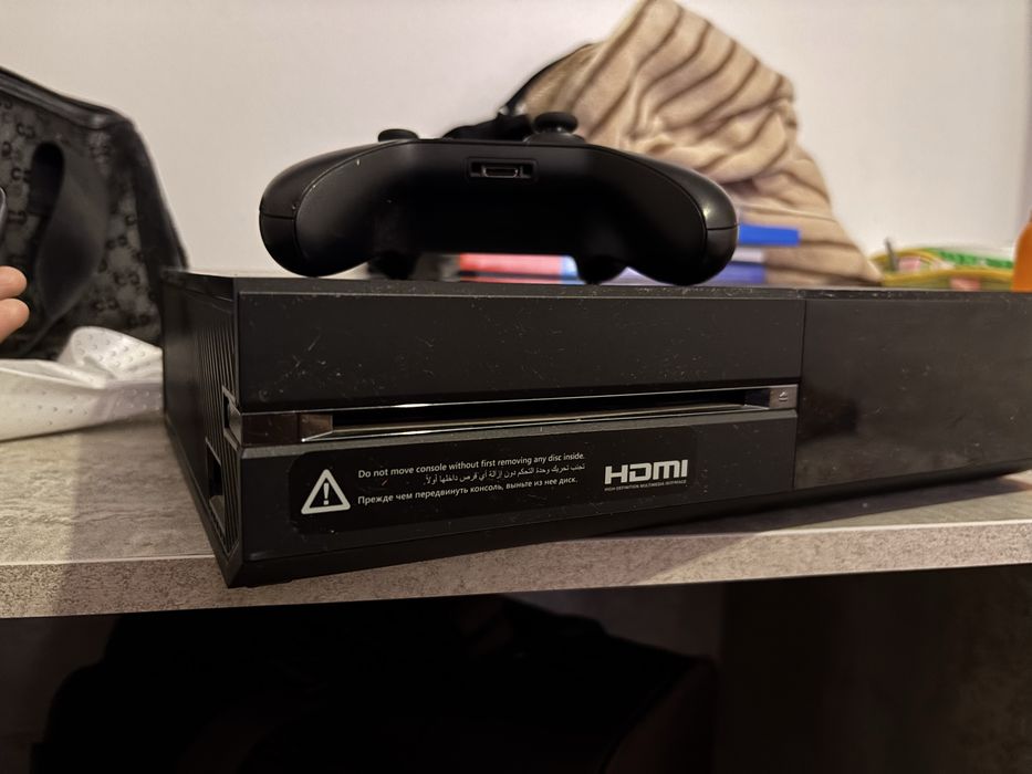 Приставка x box one