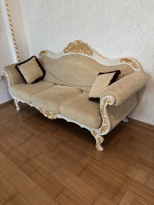 Диван Кресло с столикам